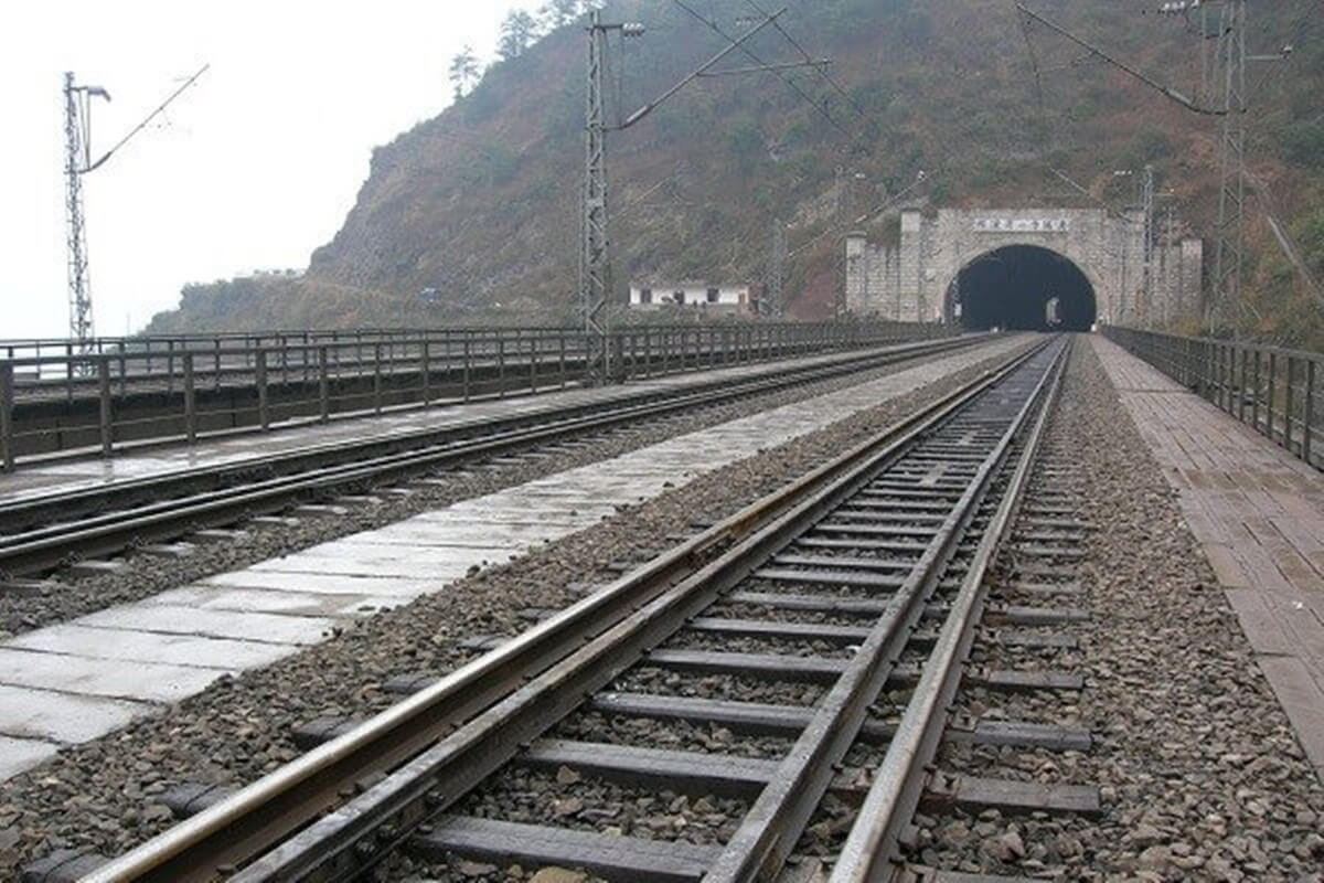 марганцевая износостойкая пластина